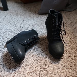 Steve Madden Platform Lace Up ‘raspy’ Booties